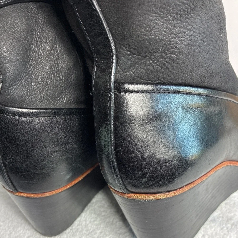 Tory Burch Black Leather‎ Wedge Ankle Boots Gold Logo Buckle Shearling Lined 8.5